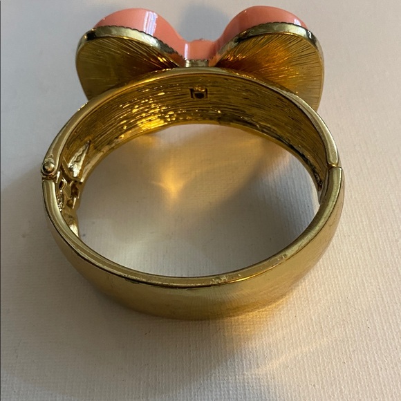 Betsey Johnson Dollhouse pink Bow Bracelet - Picture 4 of 5